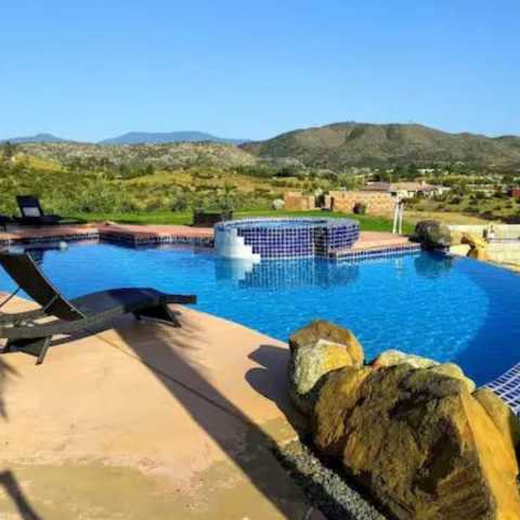 Navarro Estate