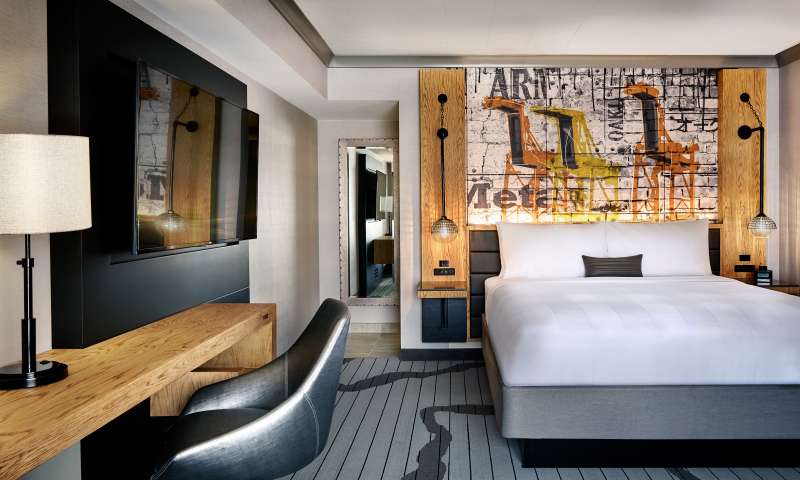 Oakland Marriott King Room