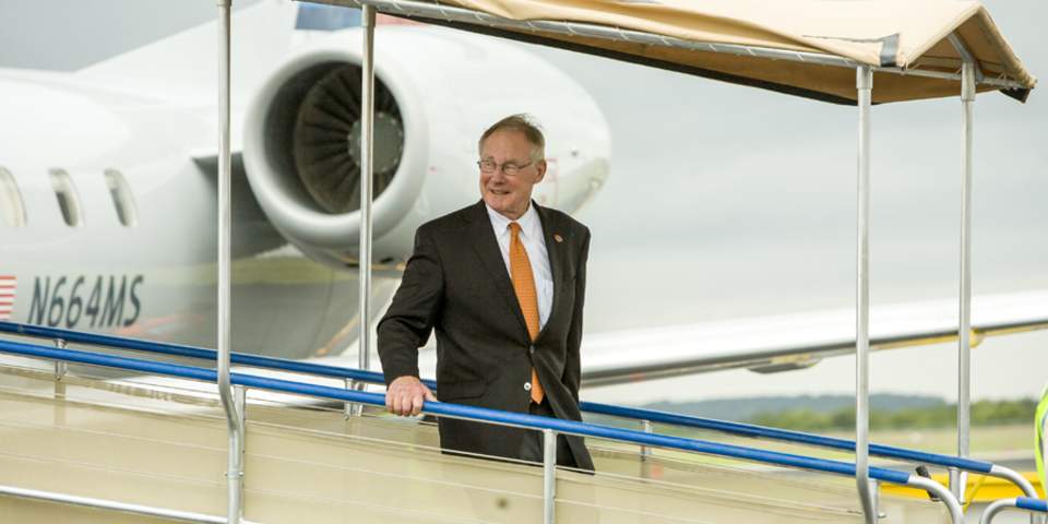 OSU President, Burns Hargis, Deplaning 2016