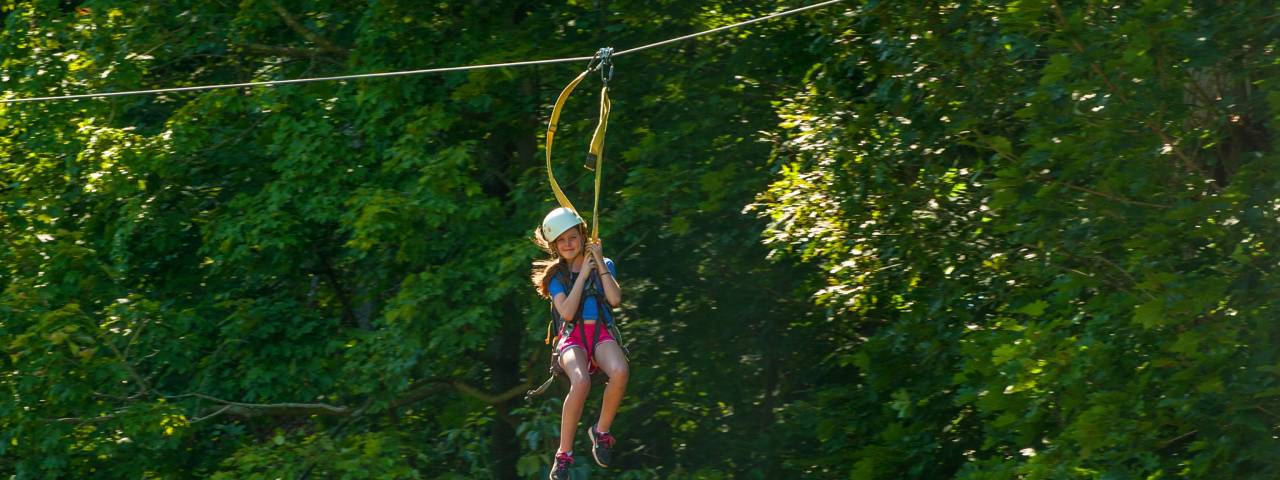 OUTDOOR ACTIVITIES - ZIPLINING HEADER
