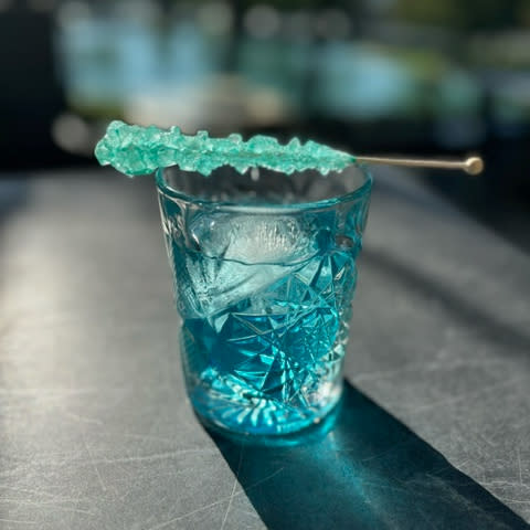 Oscar's Brewing Company Chilled Season's Eatings "On Thin Ice" Cocktail