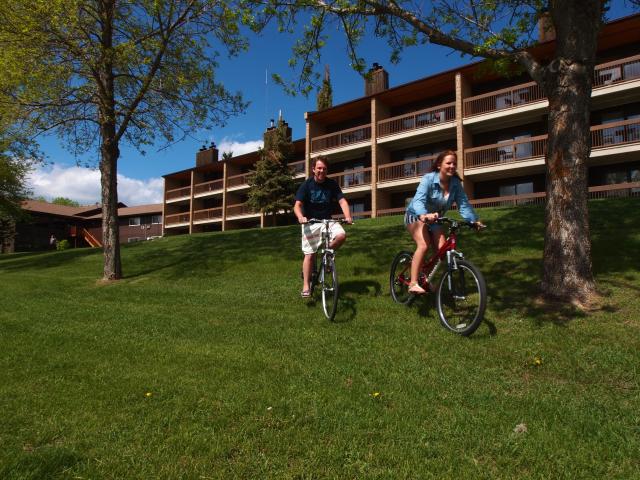 Pedal through Elkhorn Resorts park