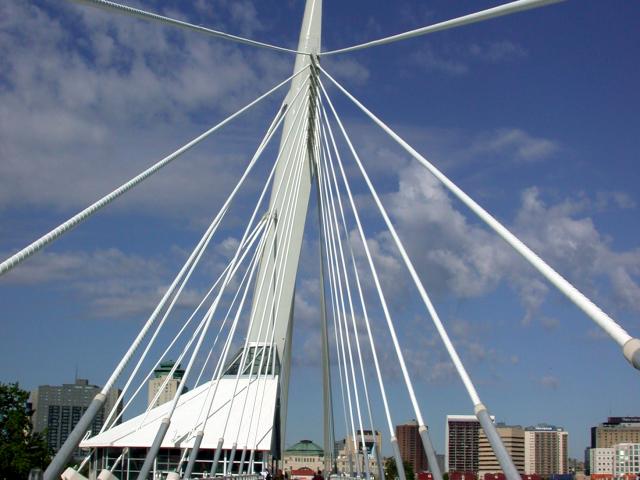 Capture the beauty of Winnipeg with O Tours