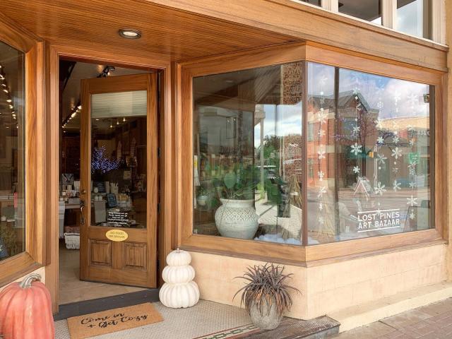 Front of 932 Main St.