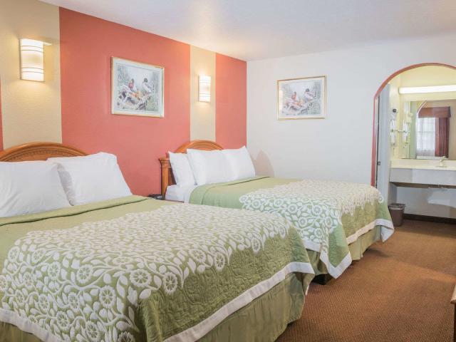 Double Queen Room