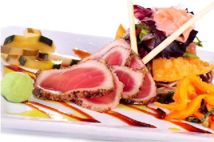 seared tuna at ocean boulevard restaurant 