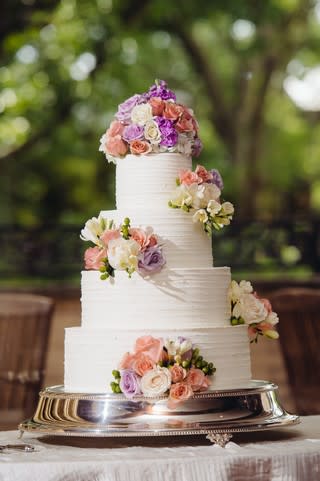 Wedding Cake Outside