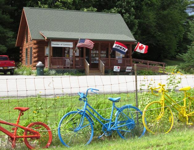 North Warren Chamber with three colorful bikes in front