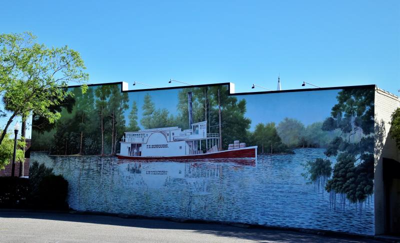 Riverboat mural in downtown Conway