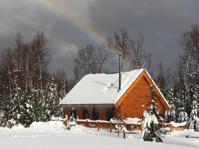 Bretton Woods Vacations - Log Cabin Property in Snow with Rainbow