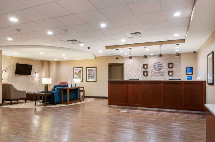 Comfort Inn & Suites at Copeland Tower Lobby