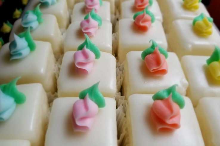 Petit Four