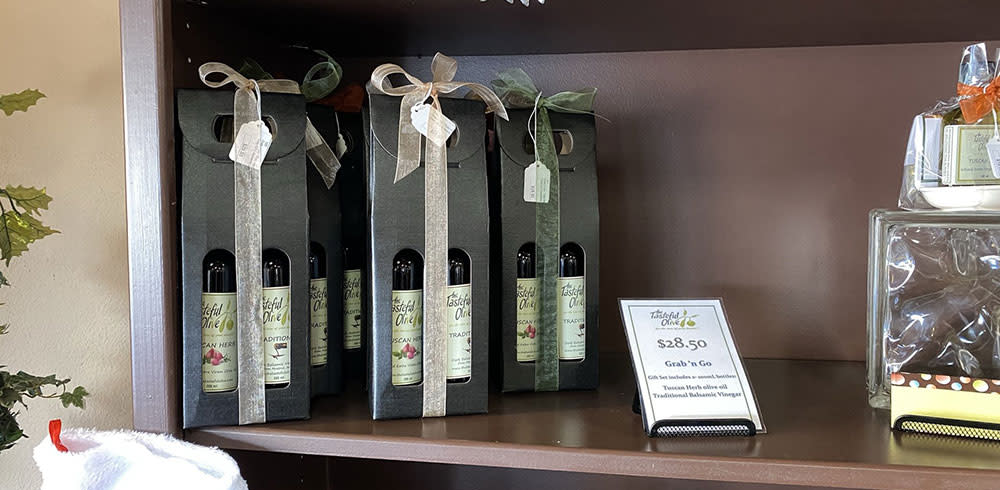 gift-sets-from-the-tasteful-olive-overland-park