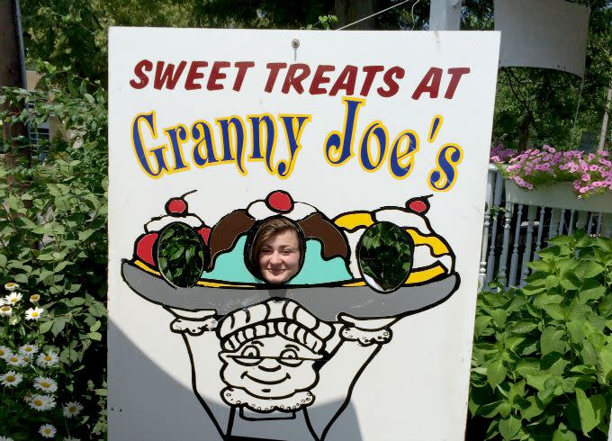 05775ca9-8bb4-472e-8110-785e8894a44b_photo%20ops%20at%20Granny%20Joes%20ice%20creamatorium