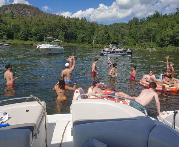 DTN - HI - TTD - Daleys Adventure Boat Tours