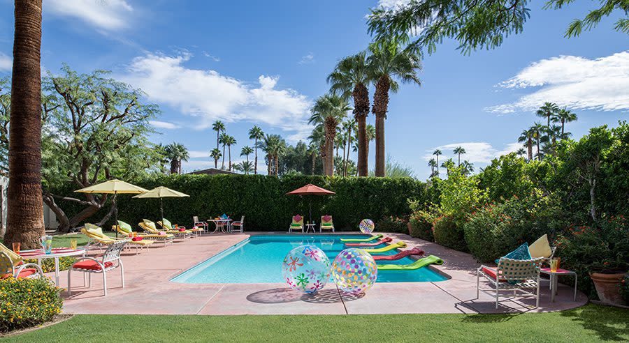 mod mansions pool