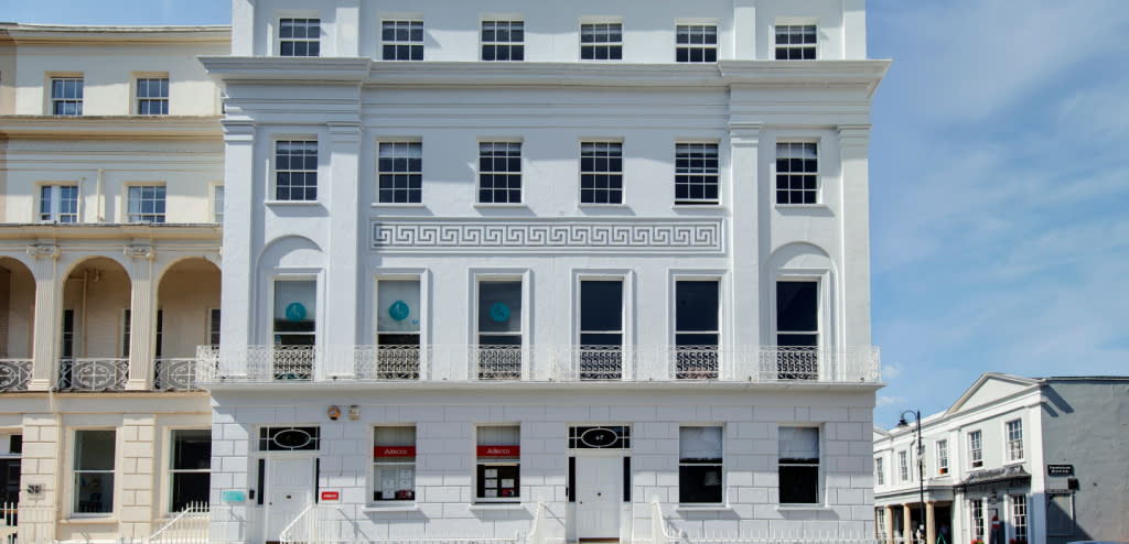 Neptune Apartments Cheltenham exterior