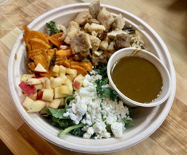 Good Bowl savory bowl chicken, blue cheese