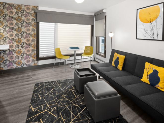 Deluxe King Suite