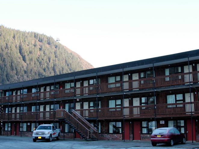 Exterior Hotel With Tram in Background