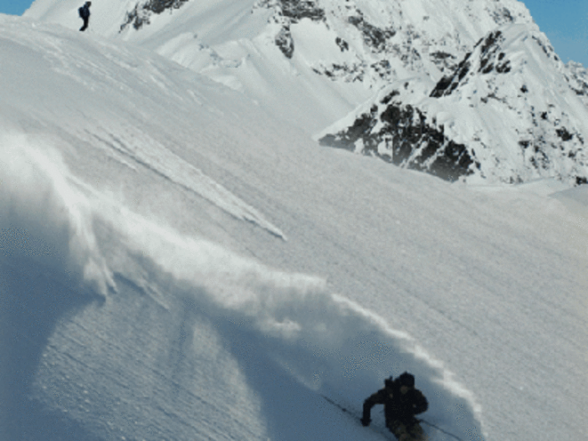 Helicopter powder skiing in Juneau