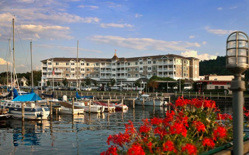 Watkins Glen Harbor Hotel