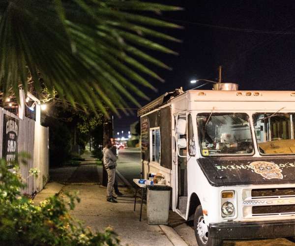 Book Local New Orleans Food Trucks to Serve Your Guests