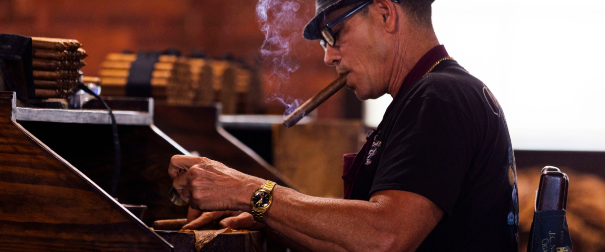 Cigar Roller