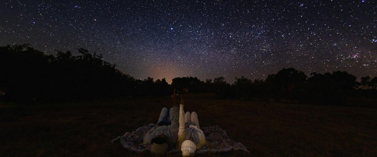 Dwellingup Astrotourism Couple Stargazing
