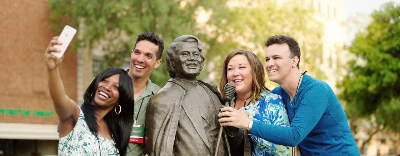 James Brown Statue - Group