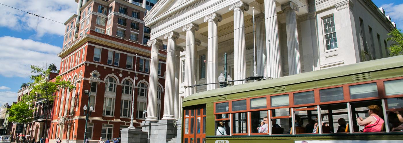 Gallier Hall- Central Business District- Streetcar