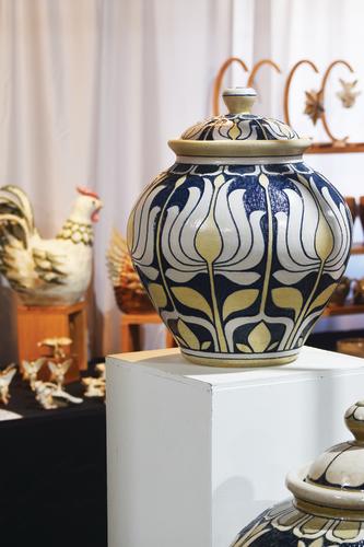 Seagrove Pottery - The Triangle Studio Pot