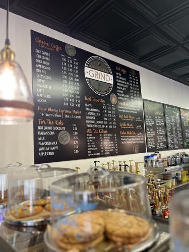 Colonial Grind coffee shop in Trinity