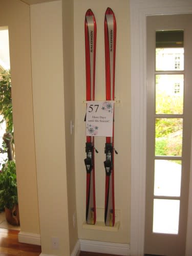 The Homestead Reception Center Ski Count Down Display IMG_7176-375x500