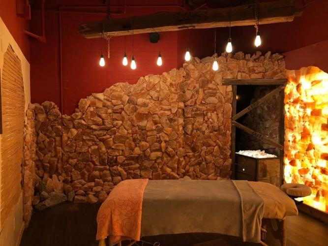 Treatment room in Adk Salt Cave spa
