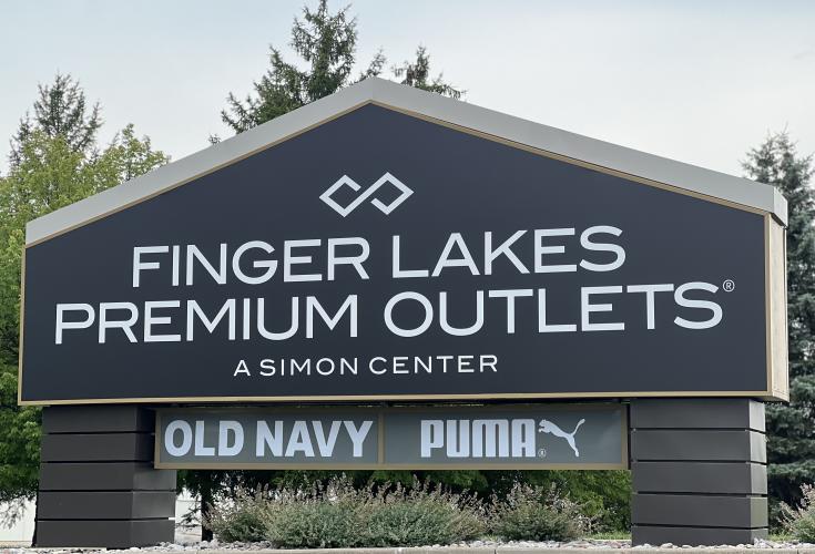 Sign in front of Finger Lakes Premium Outlets