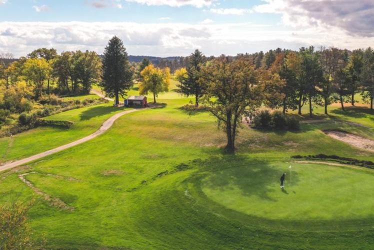 Oseeo Golf Club