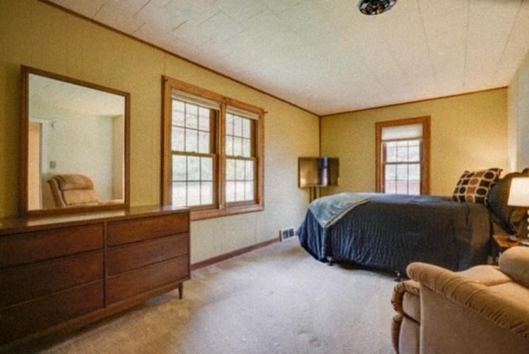 Master with King Bed, Smart TV