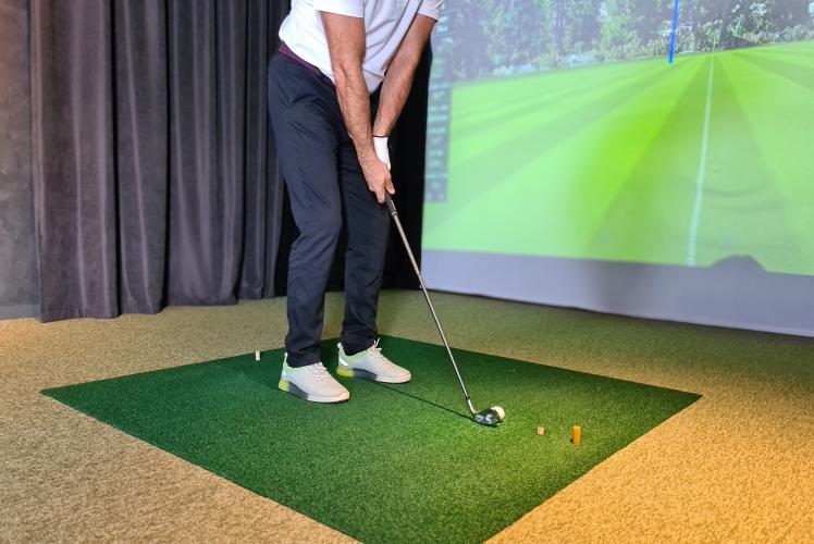 UW-Eau Claire Golf Simulator