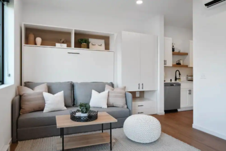 Andante Spacious Studio