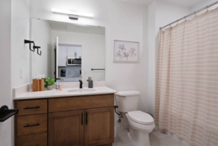 Andante Spacious Studio