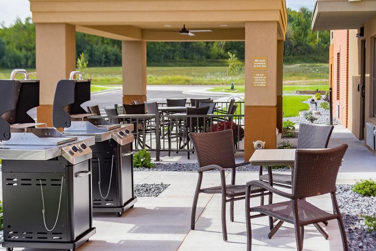 Candlewood Suites Patio