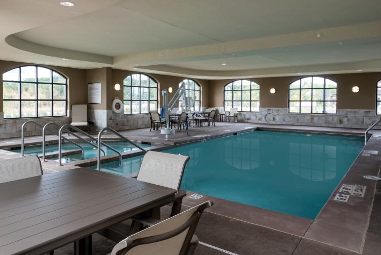 The Pool at Staybridge Suites Eau Claire-Altoona