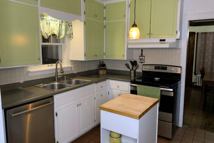 The Hobnobber Home