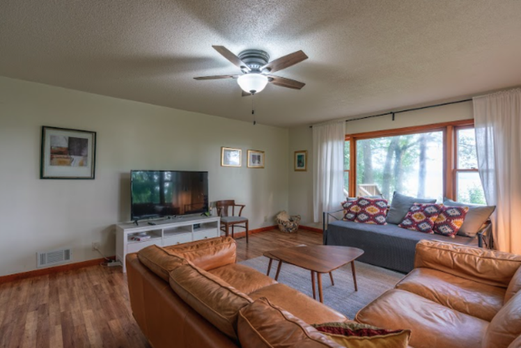 The Creekside Cottage