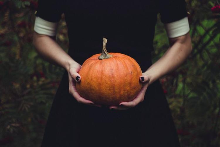 pumpkin girl
