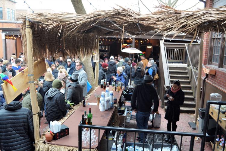 Tiki bar at Sperrys with large crowd