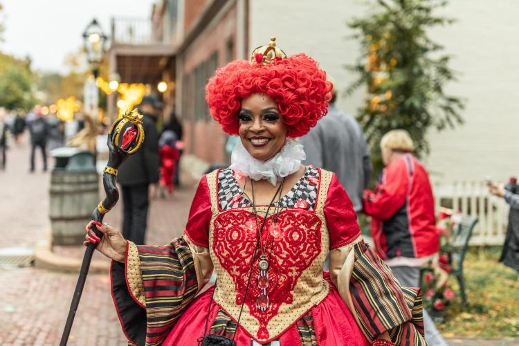 Legends & Lanterns Queen of Hearts