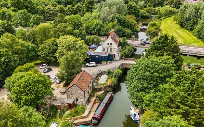 Aerial view of The Lock Keeper in Keynsham - credit Youngs, The Lock Keeper