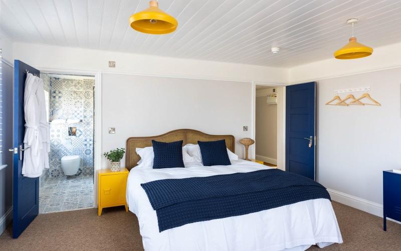 Jolly Sportsman bedroom interior